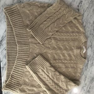 Women’s cable knit cocoon sweater